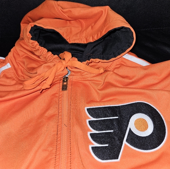 Philadelphia Flyers XL jacket. Worn once - Picture 6 of 7